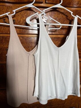 Carly Jean Los Angeles Double Tank Set in Beige & Cream